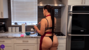 Miss Raquel – Fertizlize My Eggs, Honey